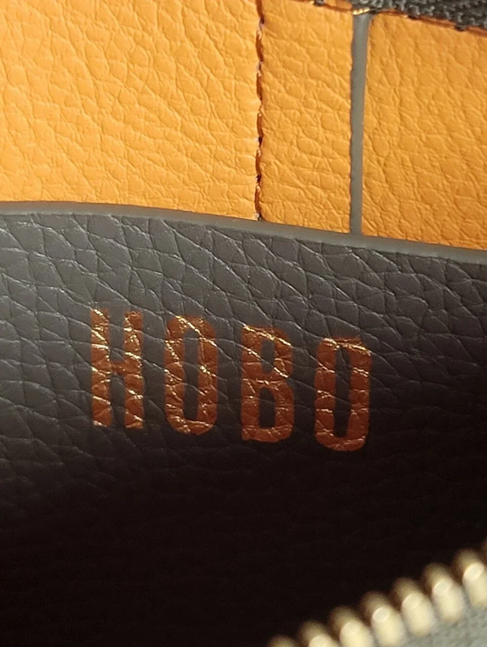 Hobo NWOT Vida Small Pouch Micro Pebbed Leather Wristlet.